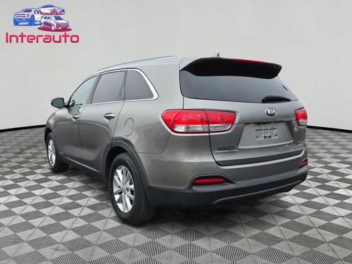 2016 Kia Sorento LX