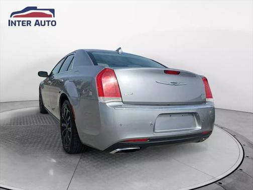 2015 Chrysler 300 Limited