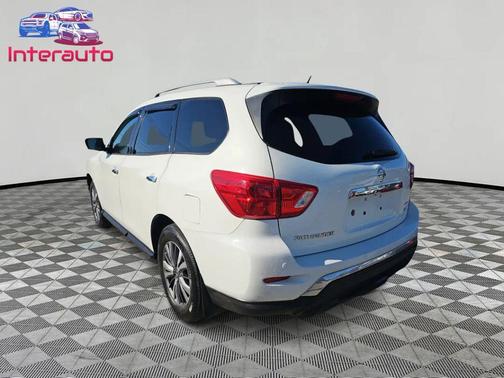 2018 Nissan Pathfinder SL