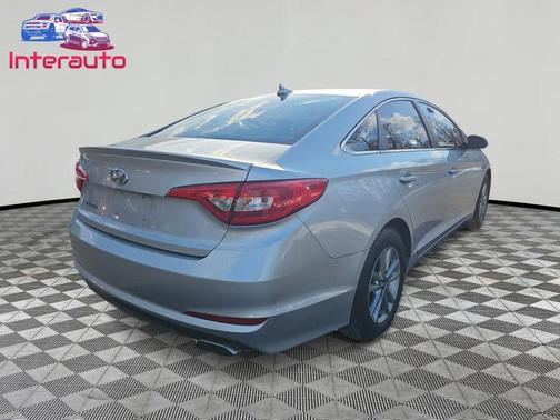 2016 Hyundai SONATA SE