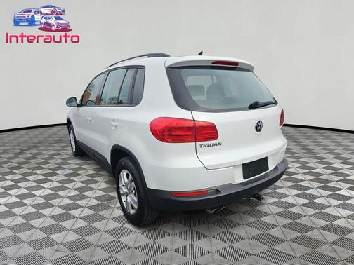 Pure White 2017 Volkswagen Tiguan 2.0T S