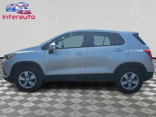 Silver Ice Metallic 2020 Chevrolet Trax LS