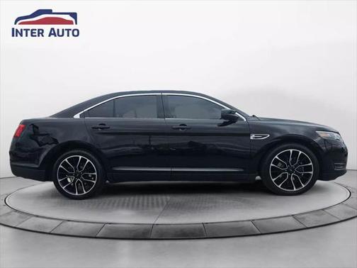 2018 Ford Taurus SEL