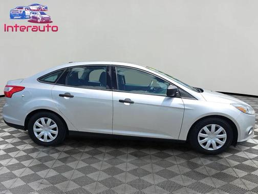 Ingot Silver Metallic 2014 Ford Focus S