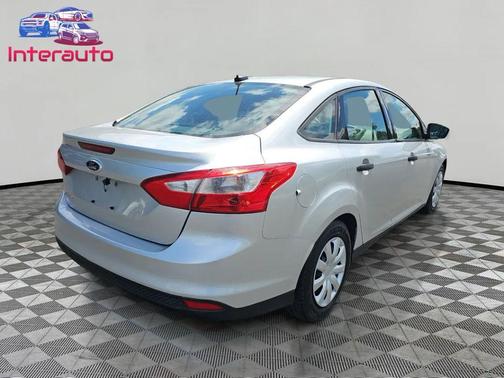 Ingot Silver Metallic 2014 Ford Focus S