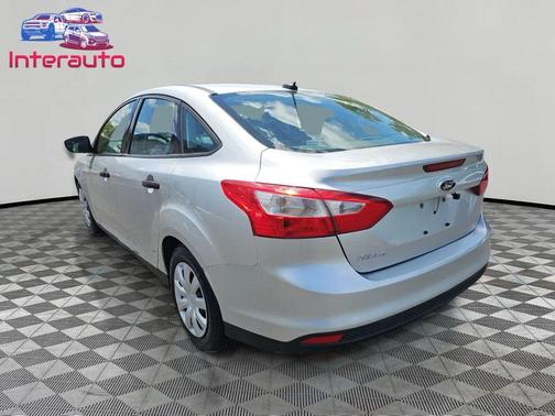 Ingot Silver Metallic 2014 Ford Focus S