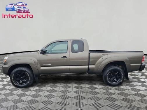 2015 Toyota Tacoma Base