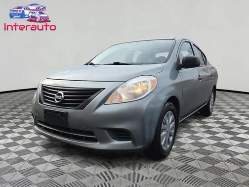 2013 Nissan Versa 1.6 S+
