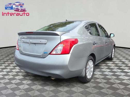 2013 Nissan Versa 1.6 S+