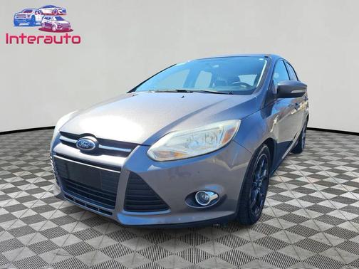 Sterling Gray Metallic 2014 Ford Focus SE