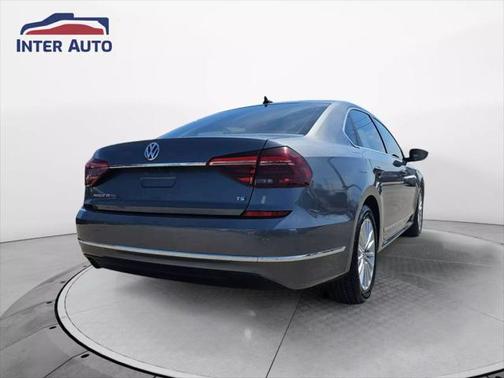2017 Volkswagen Passat 1.8T SE