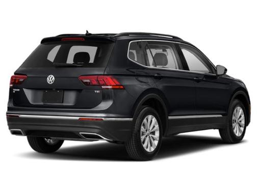 Deep Black Pearl Metallic 2018 Volkswagen Tiguan 2.0T SE 4MOTION