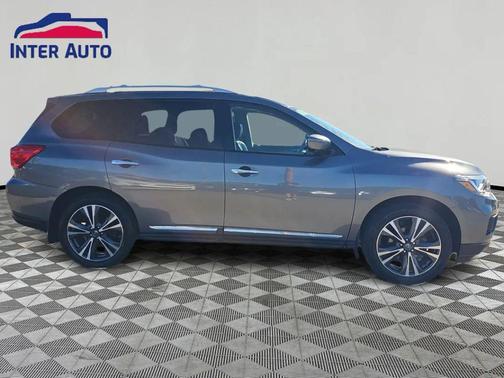 2017 Nissan Pathfinder Platinum
