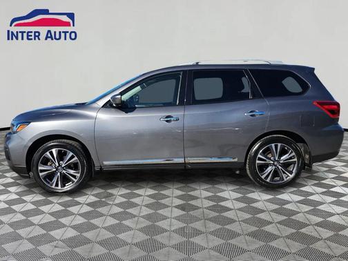 2017 Nissan Pathfinder Platinum