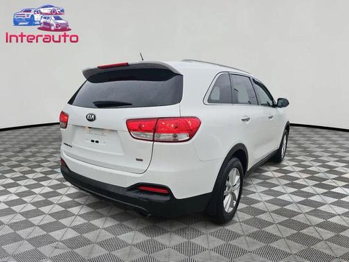 2016 Kia Sorento LX