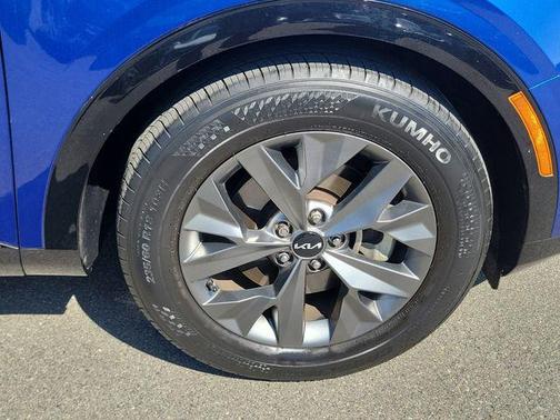 Sapphire Blue 2023 Kia Sportage SX