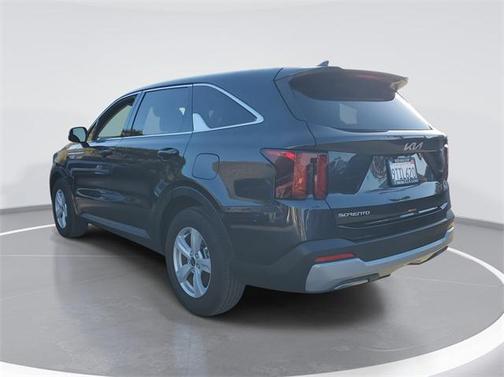 2025 Kia Sorento LX