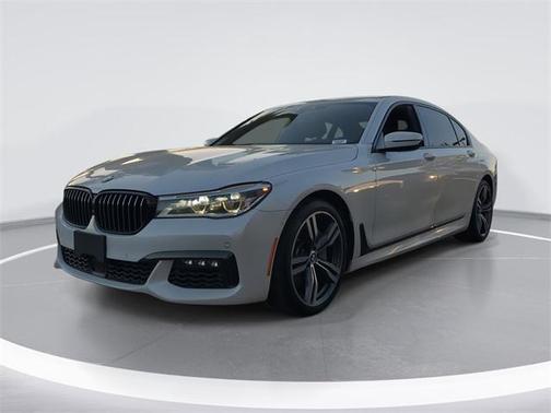 2019 BMW 750 i