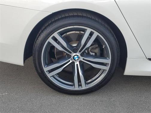 2019 BMW 750 i