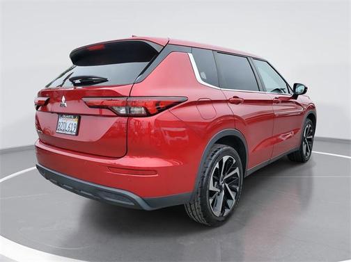 2022 Mitsubishi Outlander ES