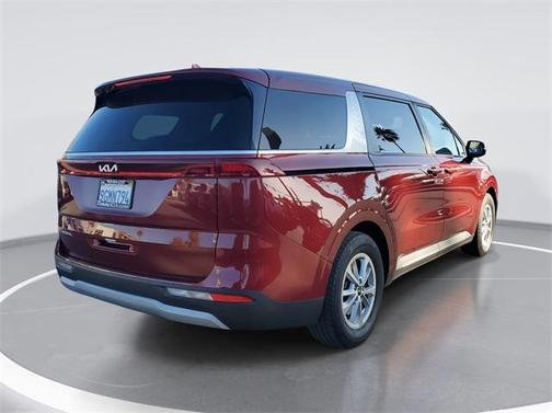 2024 Kia Carnival LX