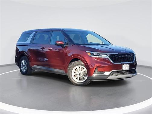 2024 Kia Carnival LX