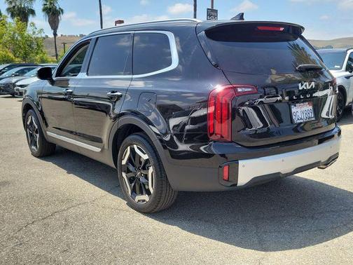 Ebony Black 2024 Kia Telluride S