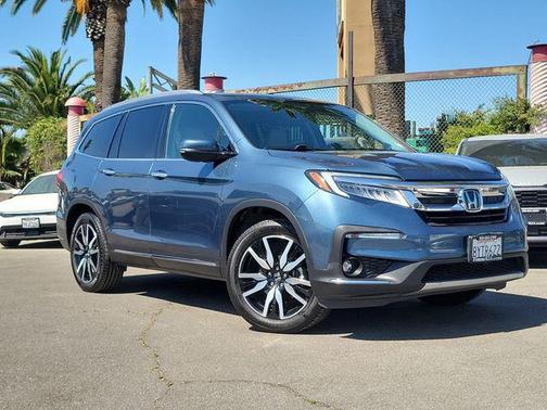 Blue 2022 Honda Pilot Touring 8-Passenger