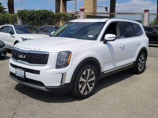 Glacial White Pearl 2022 Kia Telluride EX