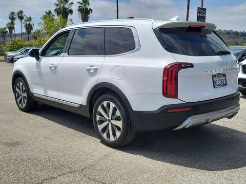 Glacial White Pearl 2022 Kia Telluride EX