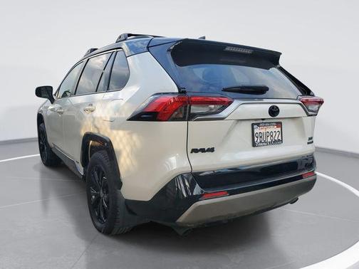 2022 Toyota RAV4 Hybrid SE