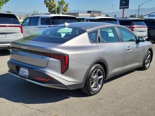 Steel Gray 2025 Kia K4 LXS