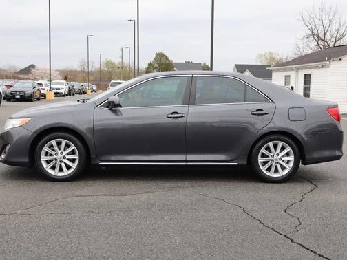 2012 Toyota Camry 4dr Sdn I4 Auto XLE (Natl)