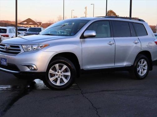 2013 Toyota Highlander SE