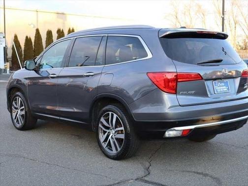 2016 Honda Pilot AWD 4dr Touring w/RES & Navi