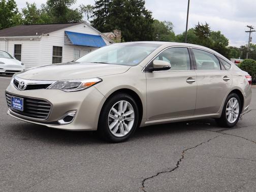 Creme Brulee Mica 2014 Toyota Avalon 4dr Sdn XLE Touring (Natl)