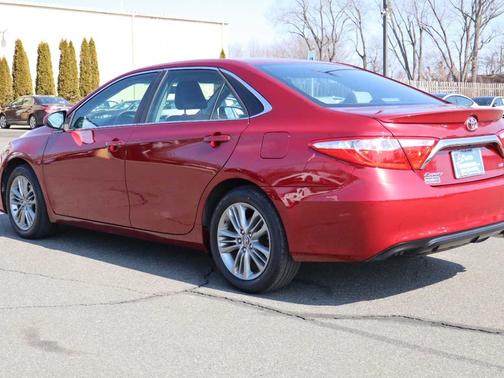 2016 Toyota Camry 4dr Sdn I4 Auto SE (Natl)