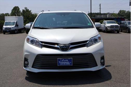 2020 Toyota Sienna XLE Premium