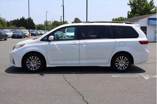 2020 Toyota Sienna XLE Premium