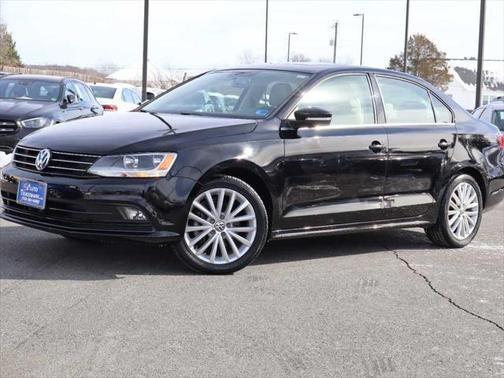 2015 Volkswagen Jetta Auto SE w/Connectivity/Navigation