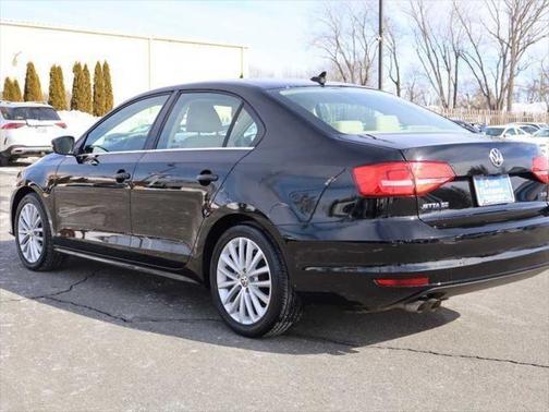 2015 Volkswagen Jetta Auto SE w/Connectivity/Navigation
