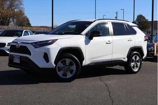 2022 Toyota RAV4 Hybrid XLE