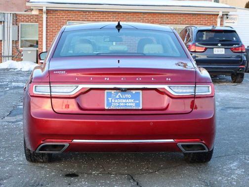 2018 Lincoln Continental Select