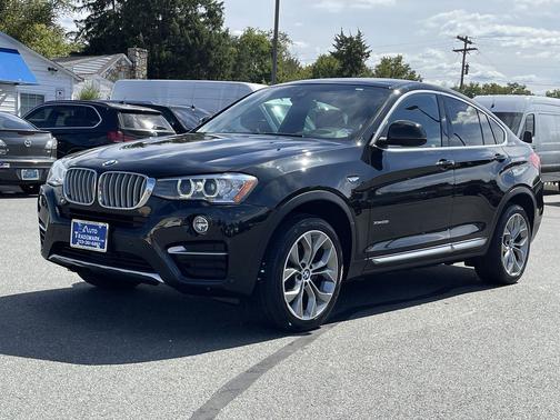 Photo 3 of 32 of 2018 BMW X4 xDrive28i Sport Activity