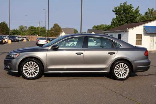 2016 Volkswagen Passat 1.8T SE