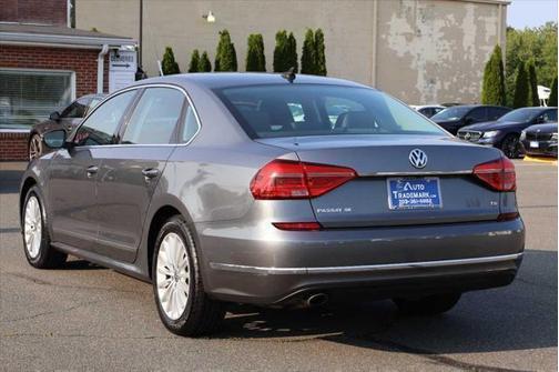 2016 Volkswagen Passat 1.8T SE