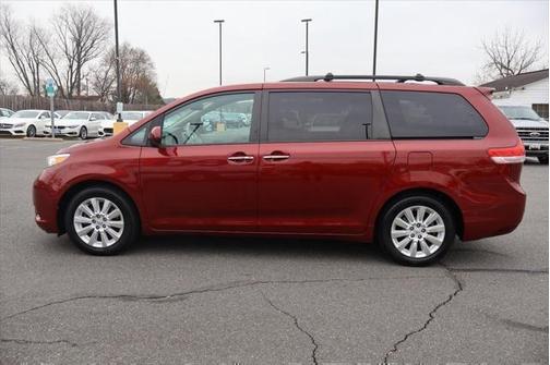 2013 Toyota Sienna XLE
