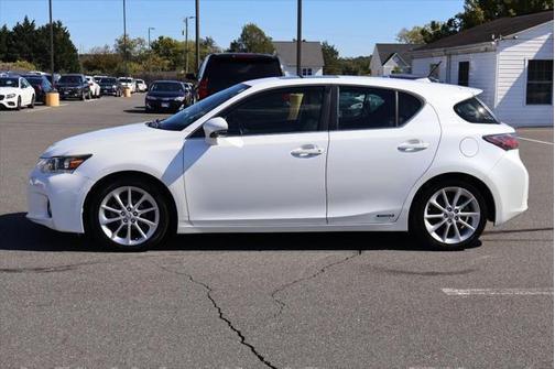 2013 Lexus CT 200h CT 200H 4 DOOR HATCHBACK 1.8L 4 CYL HYBRID