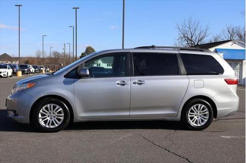 2016 Toyota Sienna XLE Premium