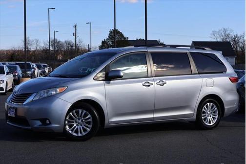 2016 Toyota Sienna XLE Premium